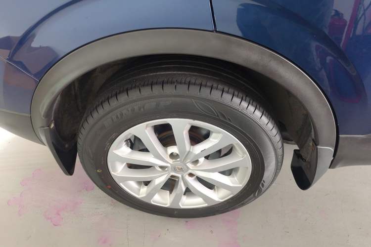 Used Renault Kadjar 2016 2.0L Two-Wheel-Drive Luxury Edition Right Rear Wheel Hub