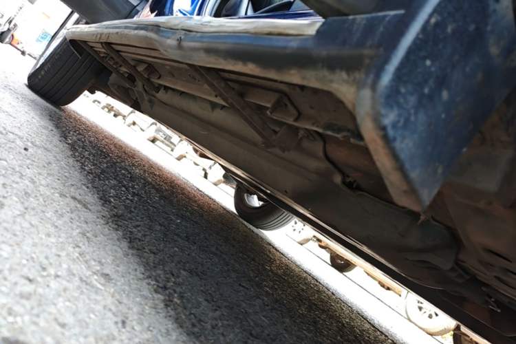 Used Renault Kadjar 2016 2.0L Two-Wheel-Drive Luxury Edition Right Side Sill