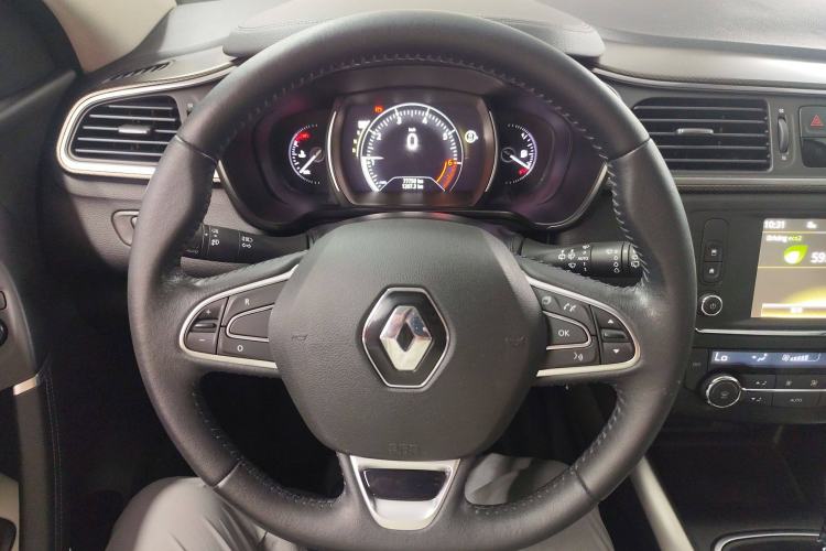 Used Renault Kadjar 2016 2.0L Two-Wheel-Drive Luxury Edition Steering Wheel