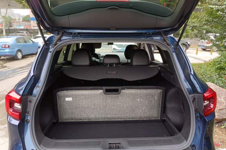 Used Renault Kadjar 2016 2.0L Two-Wheel-Drive Luxury Edition Trunk