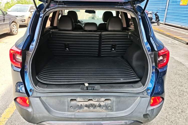 Used Renault Kadjar 2016 2.0L Two-Wheel-Drive Luxury Edition Trunk