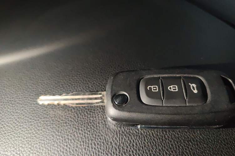 Used Renault Kadjar 2016 2.0L Two-Wheel Drive Leading Edition Vehicle Key