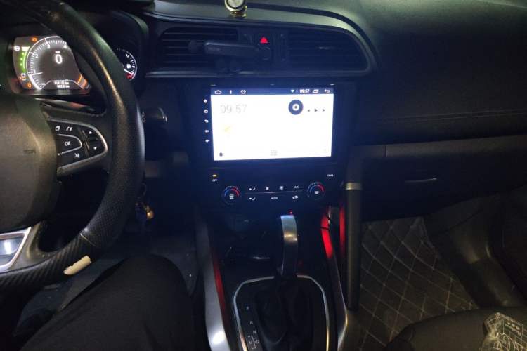 Used Renault Kadjar 2016 2.0L Two-Wheel Drive Leading Edition Audio And AC Panel