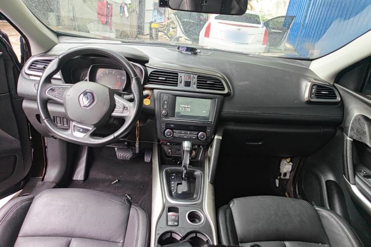 Used Renault Kadjar 2016 2.0L Two-Wheel-Drive Luxury Edition Center Console
