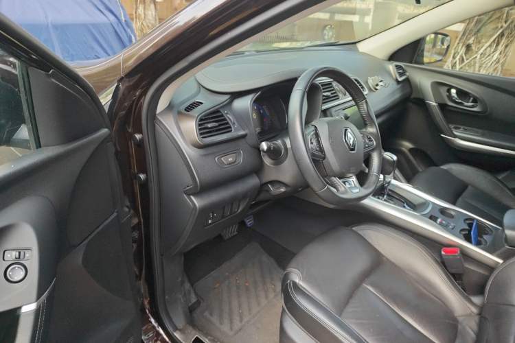 Used Renault Kadjar 2016 2.0L Two-Wheel-Drive Luxury Edition Driver Seat