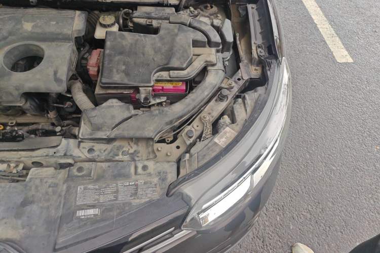 Used Renault Kadjar 2016 2.0L Two-Wheel-Drive Luxury Edition Engine Bay Left