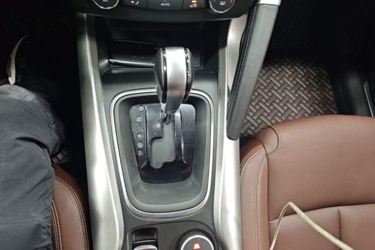 Used Renault Kadjar 2016 2.0L Two-Wheel Drive Prestige Edition Gear Lever