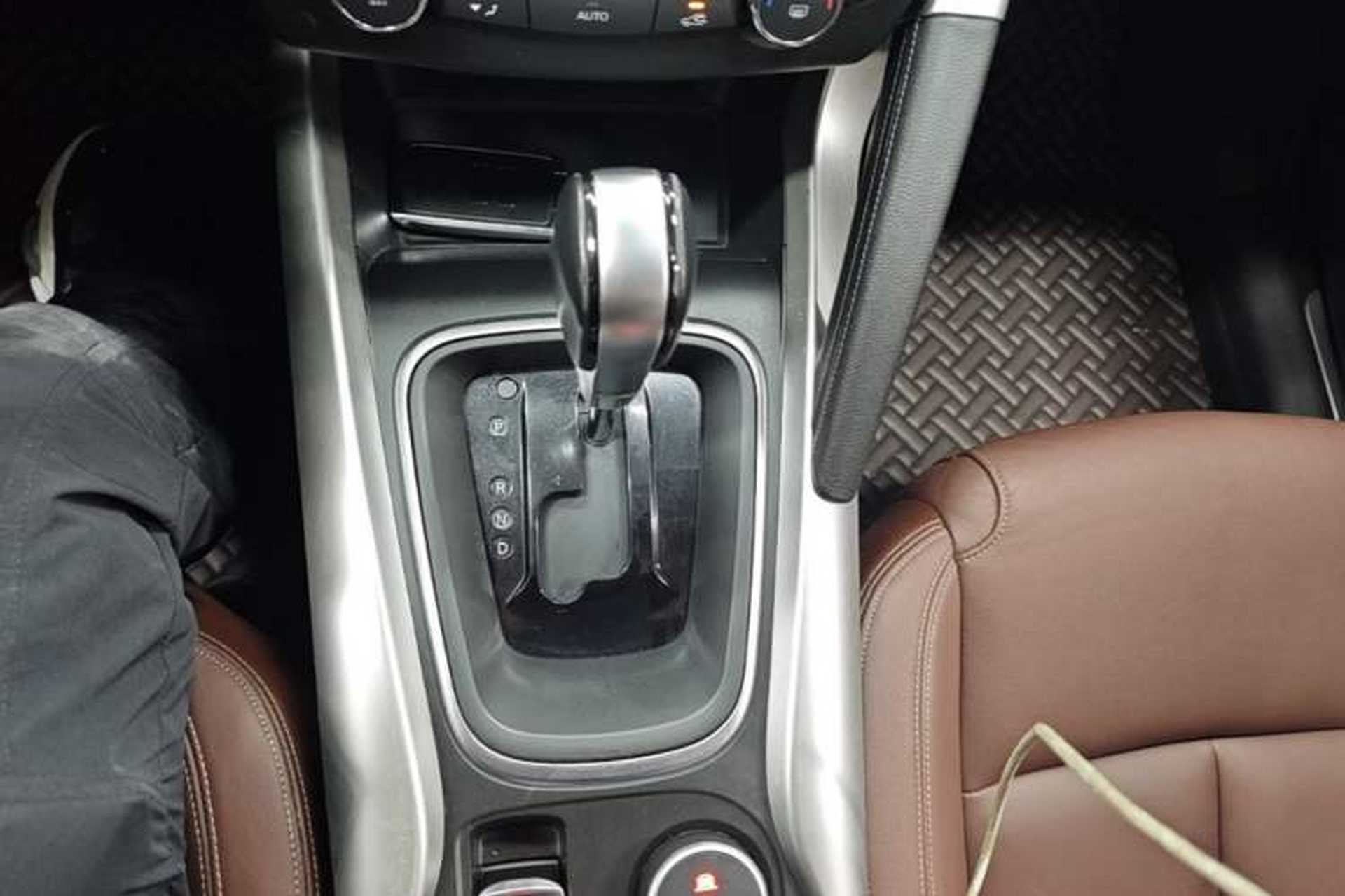 Used Renault Kadjar 2016 2.0L Two-Wheel Drive Prestige Edition Gear Lever