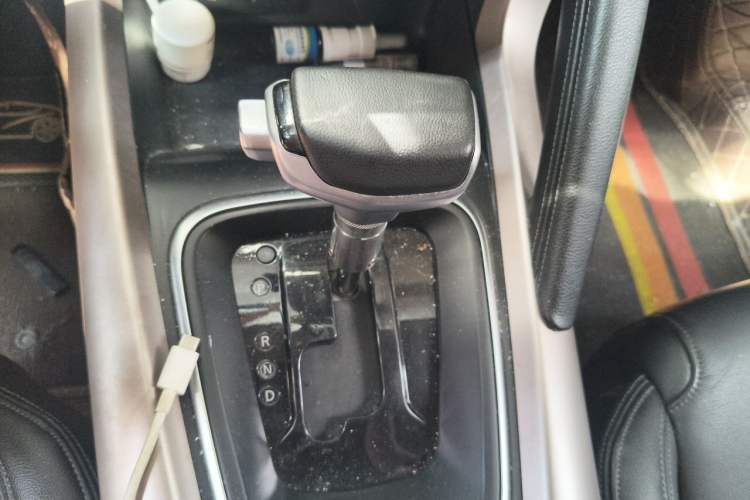 Used Renault Kadjar 2016 2.0L Two-Wheel-Drive Luxury Edition Gear Lever