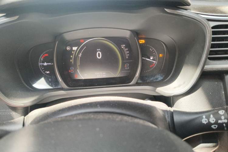 Used Renault Kadjar 2016 2.0L Two-Wheel-Drive Luxury Edition Instrument Cluster