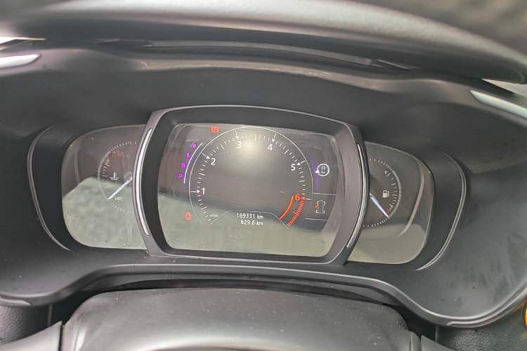 Used Renault Kadjar 2016 2.0L Two-Wheel-Drive Luxury Edition Instrument Cluster