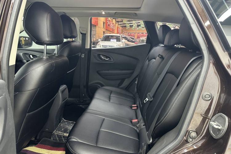 Used Renault Kadjar 2016 2.0L Two-Wheel Drive Leading Edition Interior 3