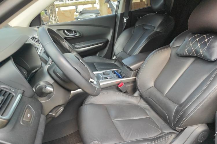 Used Renault Kadjar 2016 2.0L Two-Wheel-Drive Luxury Edition Left Front Seat
