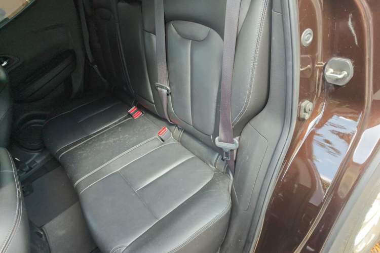 Used Renault Kadjar 2016 2.0L Two-Wheel-Drive Luxury Edition Left Rear Seat
