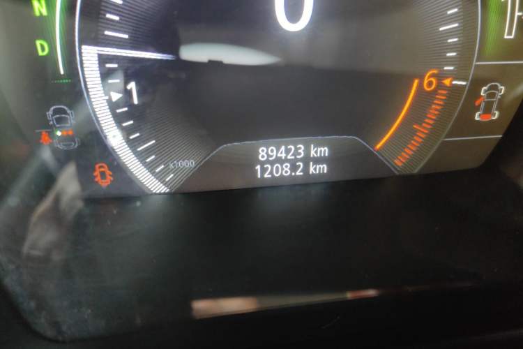 Used Renault Kadjar 2016 2.0L Two-Wheel Drive Comfort Edition Odometer Close Up
