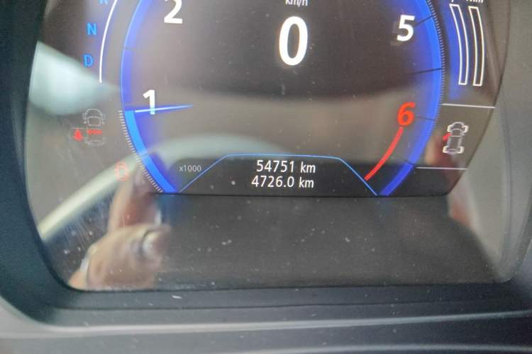 Used Renault Kadjar 2016 2.0L Two-Wheel-Drive Luxury Edition Odometer Close Up