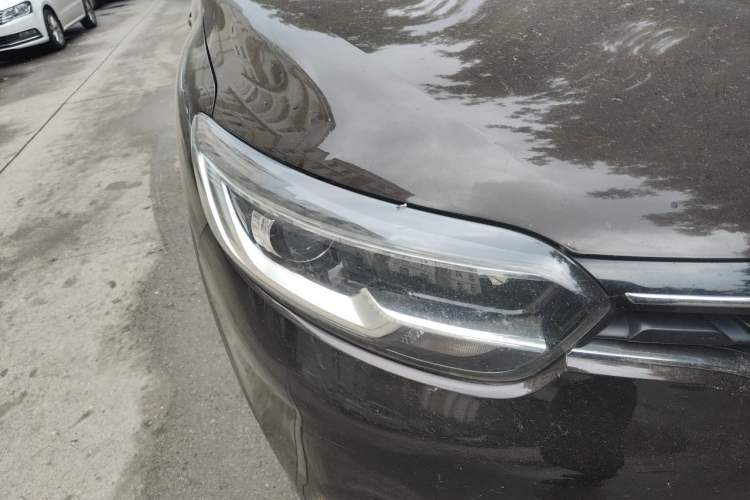 Used Renault Kadjar 2016 2.0L Two-Wheel Drive Comfort Edition Right Front Headlight