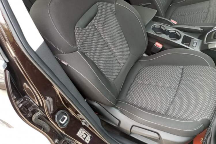 Used Renault Kadjar 2016 2.0L Two-Wheel Drive Leading Edition Right Front Seat