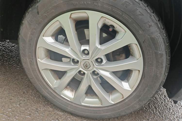 Used Renault Kadjar 2016 2.0L Two-Wheel-Drive Luxury Edition Right Front Wheel Hub