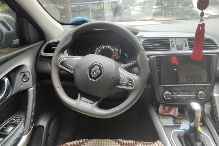 Used Renault Kadjar 2016 2.0L Two-Wheel Drive Comfort Edition Steering Wheel