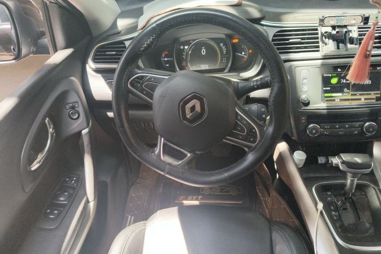 Used Renault Kadjar 2016 2.0L Two-Wheel-Drive Luxury Edition Steering Wheel