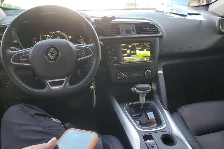 Used Renault Kadjar 2016 2.0L Two-Wheel-Drive Luxury Edition Center Console