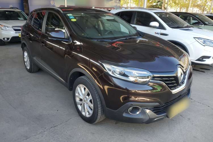 Used Renault Kadjar 2016 2.0L Two-Wheel-Drive Luxury Edition Front Right 45 Deg