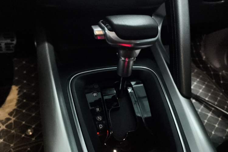 Used Renault Kadjar 2016 2.0L Two-Wheel Drive Prestige Edition Gear Lever