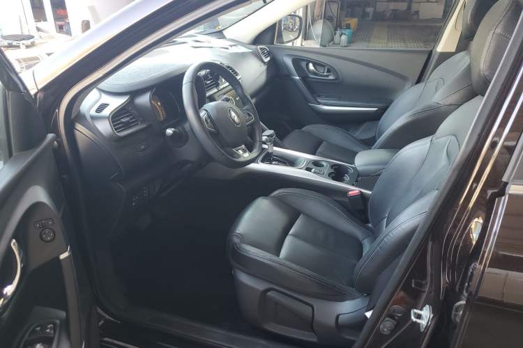 Used Renault Kadjar 2016 2.0L Two-Wheel-Drive Luxury Edition Left Front Seat