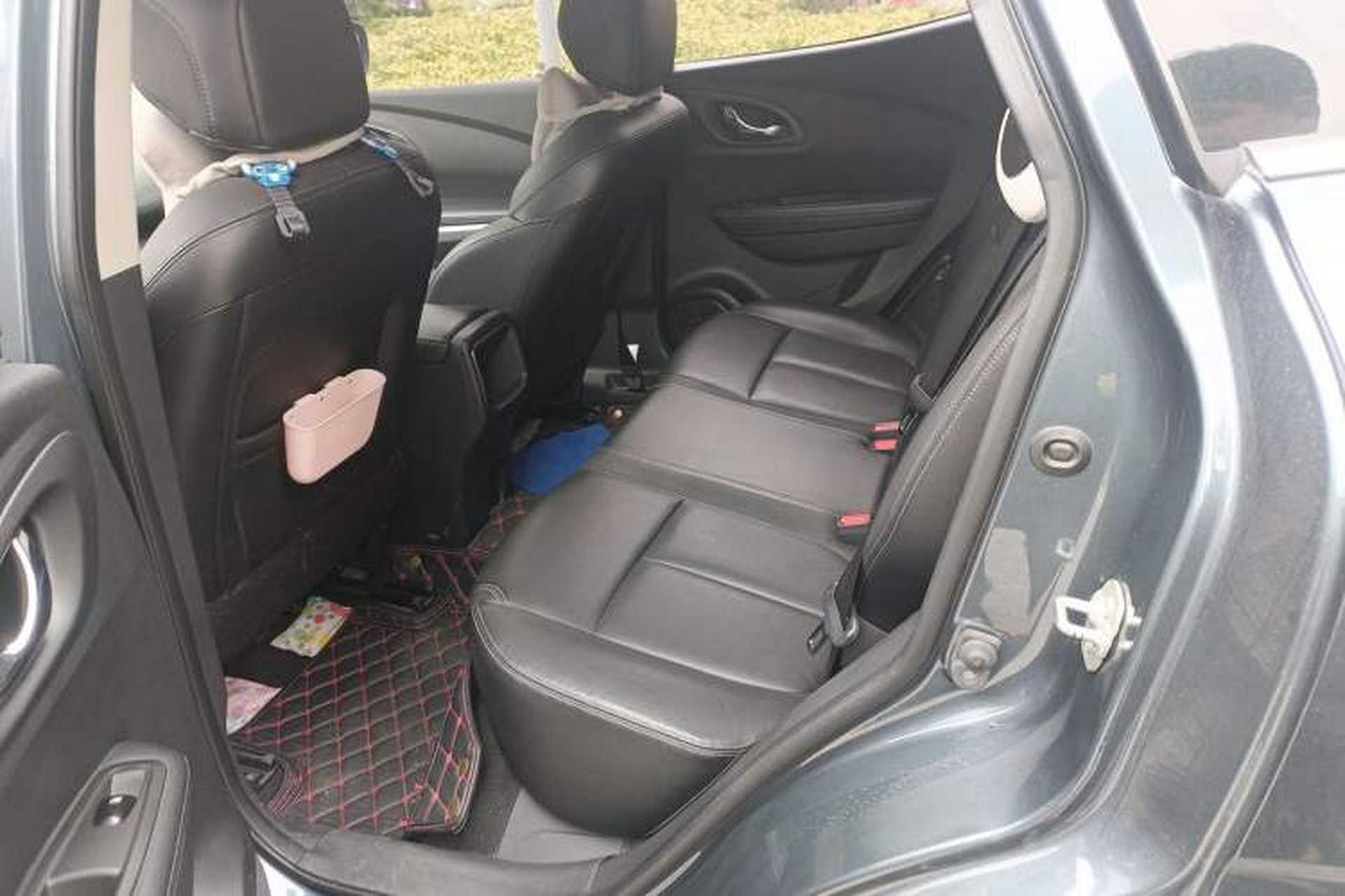 Used Renault Kadjar 2016 2.0L Two-Wheel-Drive Luxury Edition Left Rear Seat