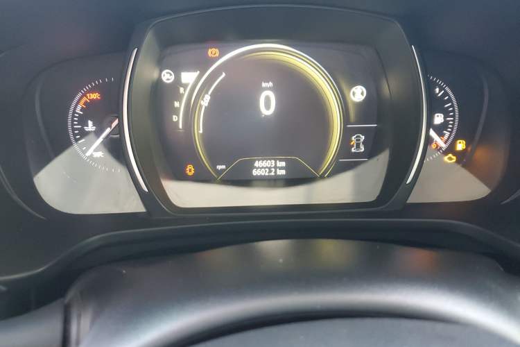 Used Renault Kadjar 2016 2.0L Two-Wheel-Drive Luxury Edition Odometer Close Up