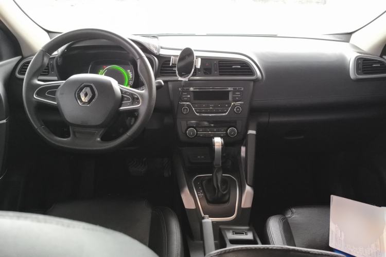 Used Renault Kadjar 2016 2.0L Two-Wheel Drive Comfort Edition Center Console