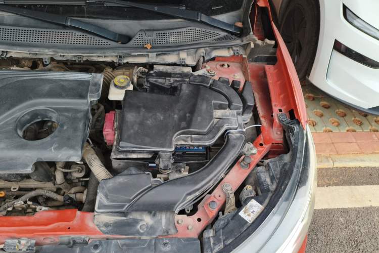 Used Renault Kadjar 2016 2.0L Two-Wheel Drive Comfort Edition Engine Bay Left