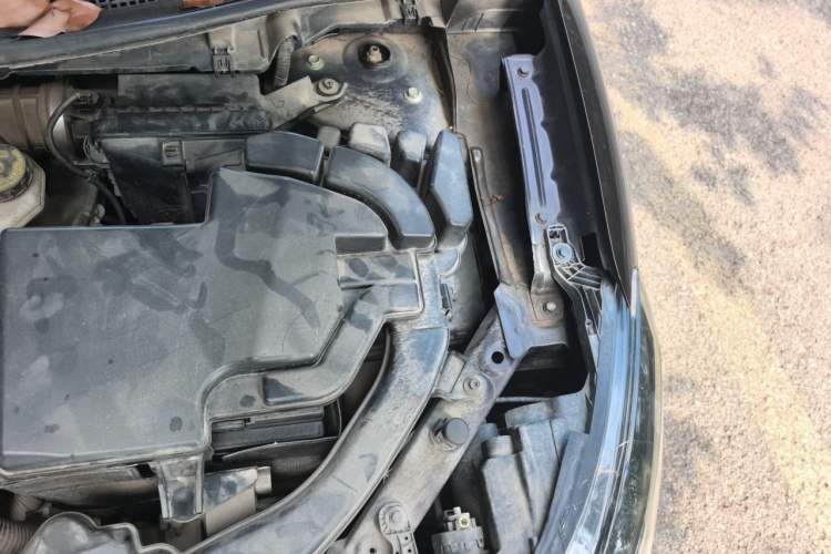 Used Renault Kadjar 2016 2.0L Two-Wheel Drive Leading Edition Engine Bay Left