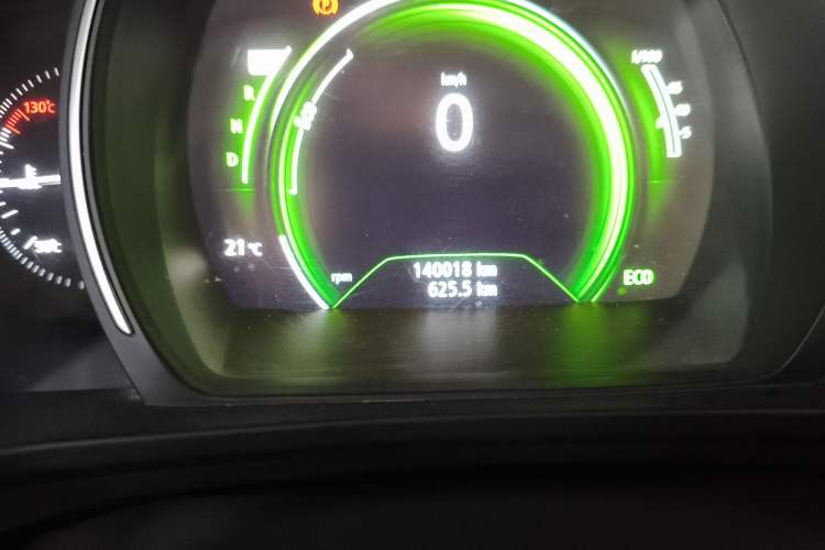 Used Renault Kadjar 2016 2.0L Two-Wheel Drive Comfort Edition Odometer Close Up