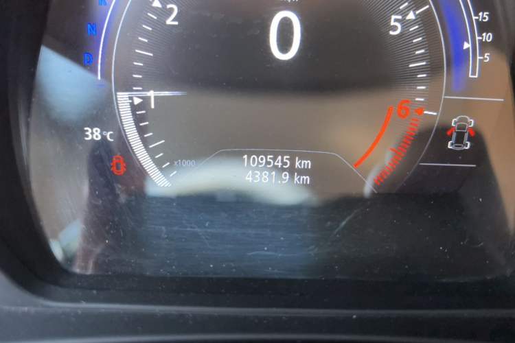Used Renault Kadjar 2016 2.0L Two-Wheel Drive Leading Edition Odometer Close Up