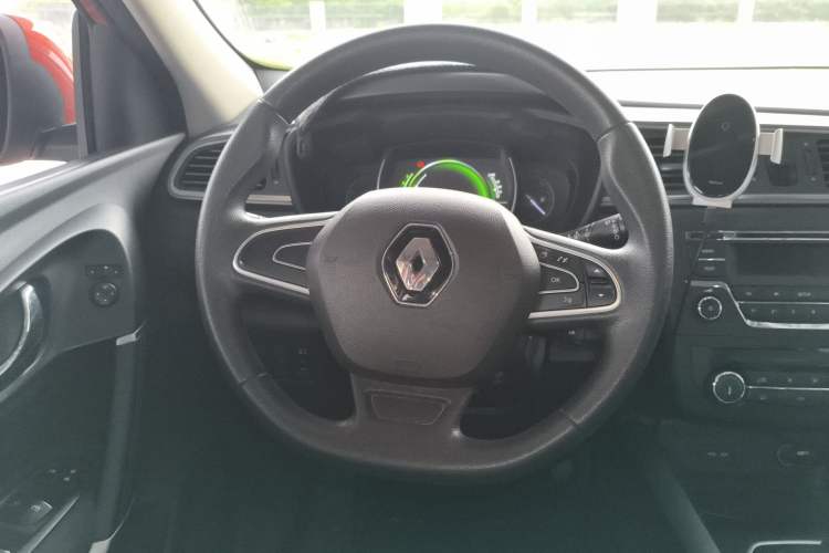 Used Renault Kadjar 2016 2.0L Two-Wheel Drive Comfort Edition Steering Wheel