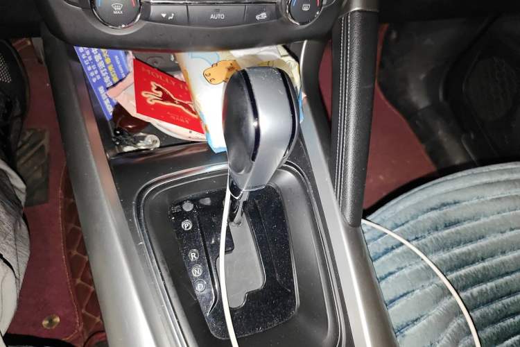 Used Renault Kadjar 2016 2.0L Two-Wheel Drive Prestige Edition Gear Lever