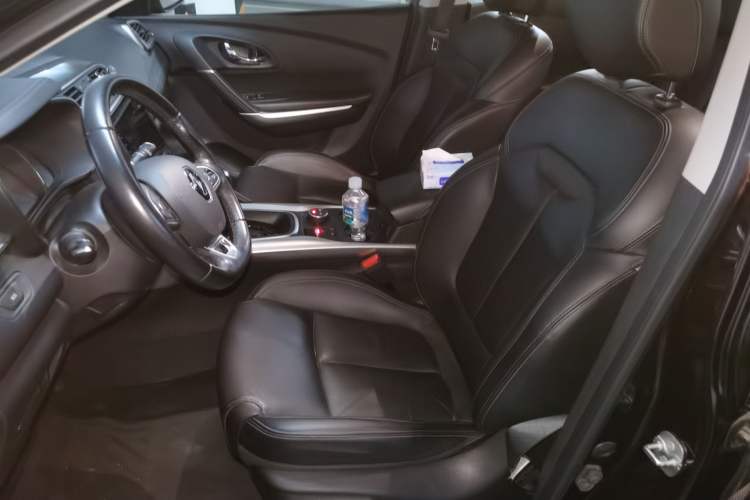 Used Renault Kadjar 2016 2.0L Two-Wheel Drive Prestige Edition Left Front Seat