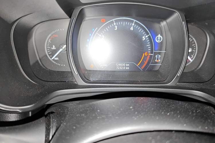 Used Renault Kadjar 2016 2.0L Two-Wheel Drive Prestige Edition Odometer Close Up