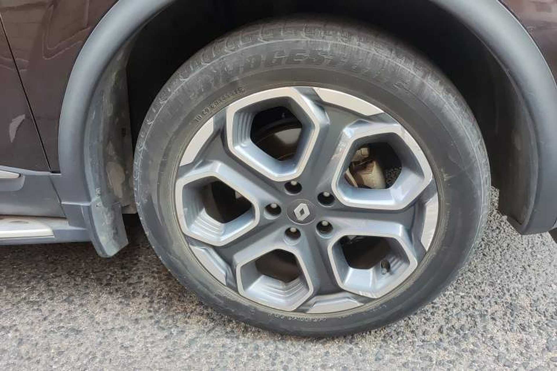 Used Renault Kadjar 2016 2.0L Two-Wheel Drive Prestige Edition Right Front Wheel Hub