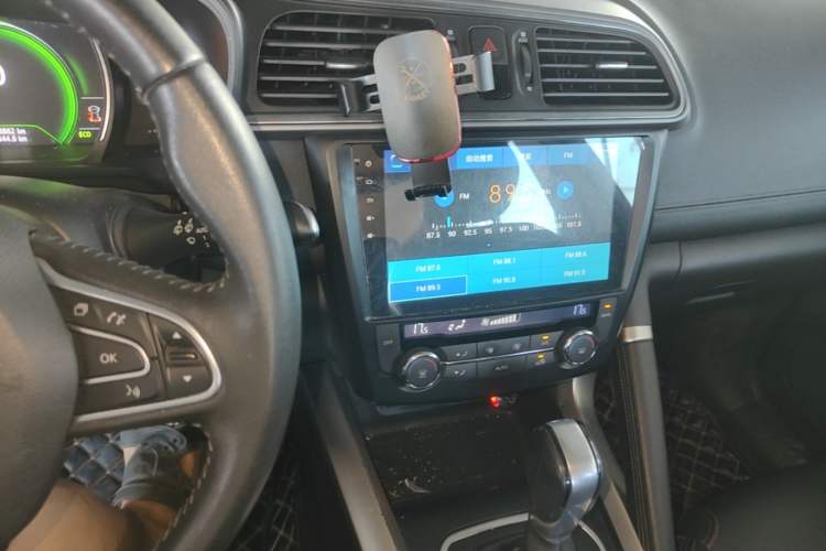Used Renault Kadjar 2016 2.0L Two-Wheel Drive Leading Edition Audio And AC Panel