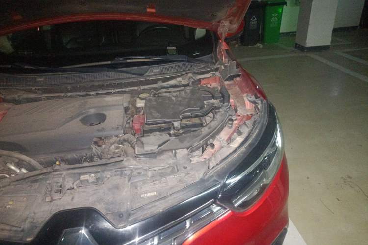 Used Renault Kadjar 2016 2.0L Two-Wheel-Drive Luxury Edition Engine Bay Left