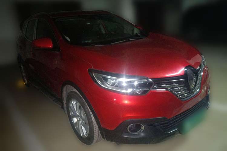 Used Renault Kadjar 2016 2.0L Two-Wheel-Drive Luxury Edition Front Right 45 Deg