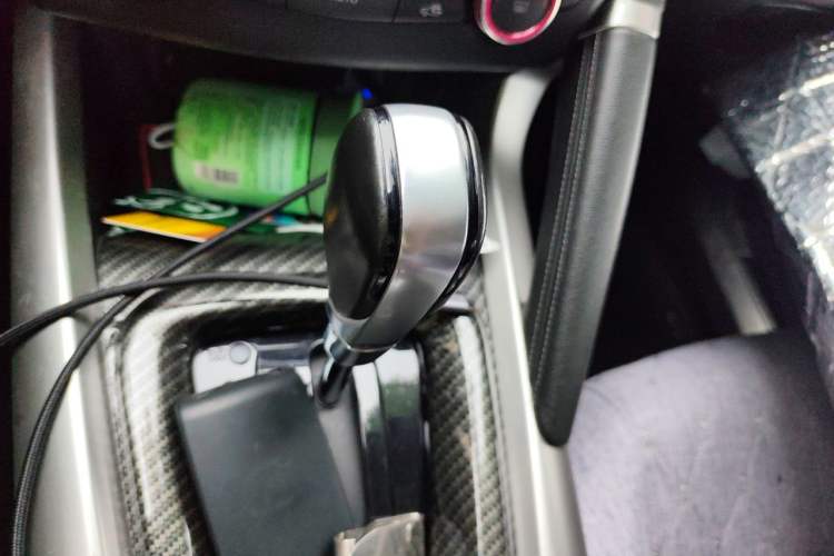Used Renault Kadjar 2016 2.0L Two-Wheel Drive Prestige Edition Gear Lever