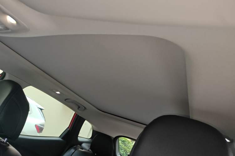Used Renault Kadjar 2016 2.0L Two-Wheel Drive Prestige Edition Headliner