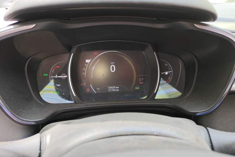 Used Renault Kadjar 2016 2.0L Two-Wheel-Drive Luxury Edition Instrument Cluster