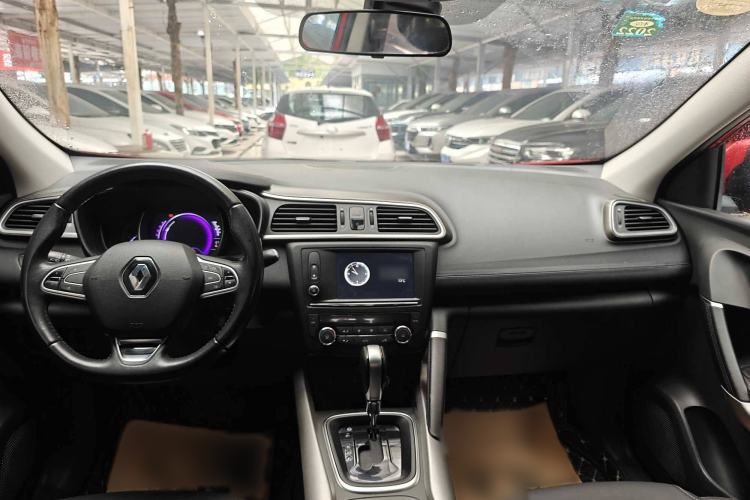 Used Renault Kadjar 2016 2.0L Two-Wheel-Drive Luxury Edition Interior 1