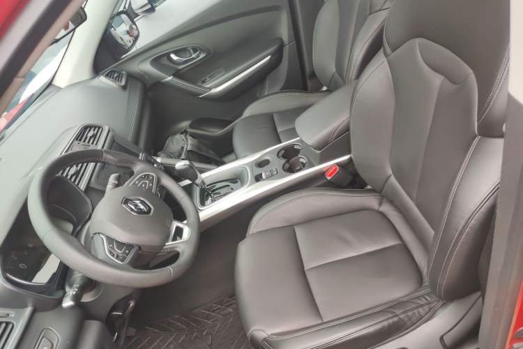 Used Renault Kadjar 2016 2.0L Two-Wheel-Drive Luxury Edition Left Front Seat