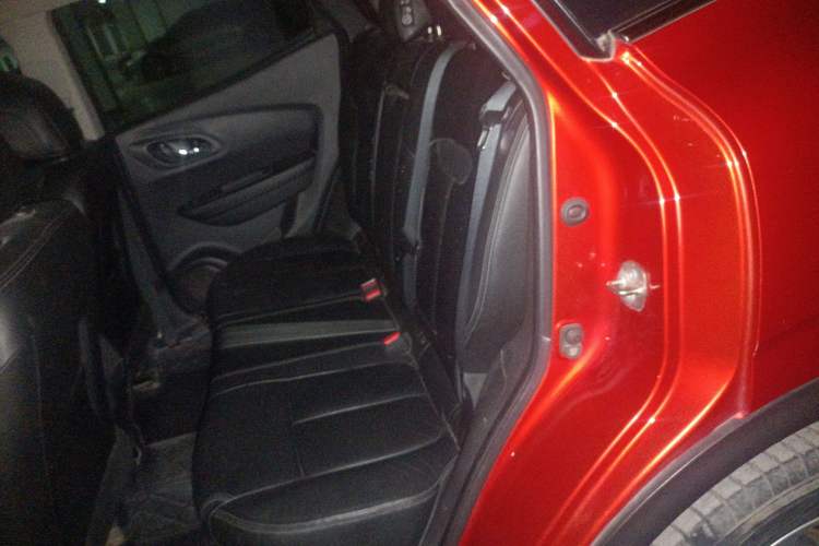 Used Renault Kadjar 2016 2.0L Two-Wheel-Drive Luxury Edition Left Rear Seat